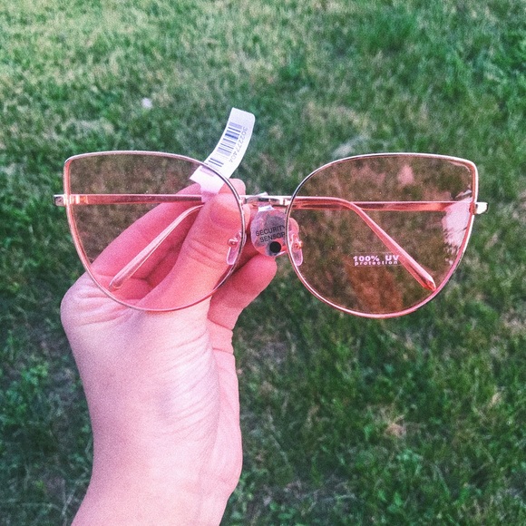 Urban Outfitters Accessories - Pink Cat Eye Sunglasses 💕